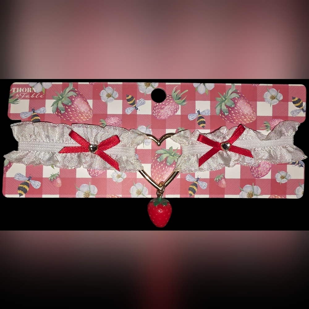 🍓 Heart Choker